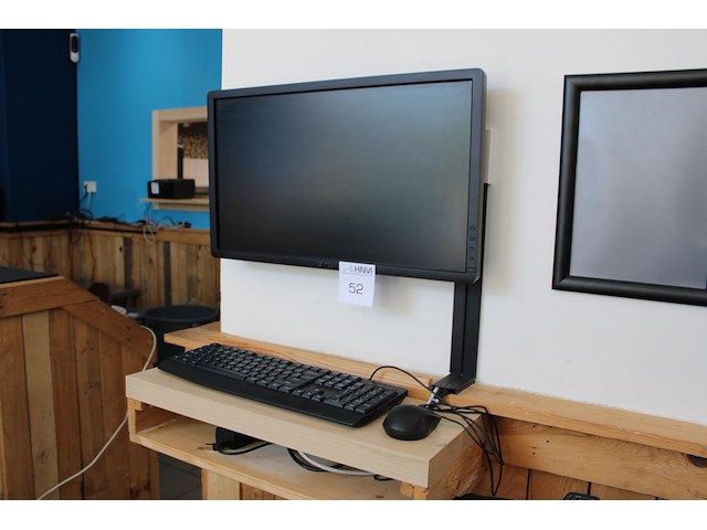 Monitor dell met toetsenbord en muis. - afbeelding 1 van  2