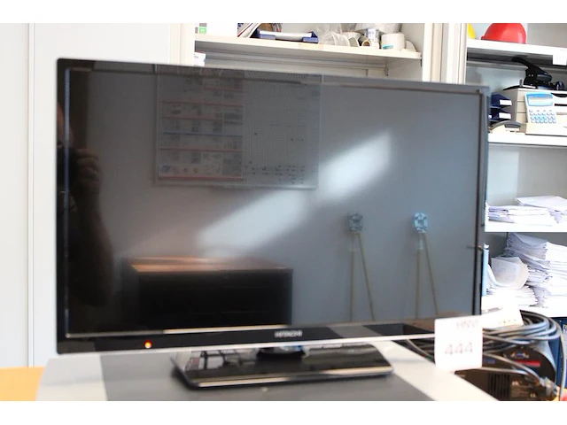 Monitor hitachi 24 inch. - afbeelding 1 van  3