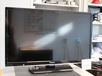 Monitor hitachi 24 inch.