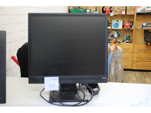 Monitor iiyama plc1900. - afbeelding 1 van  2