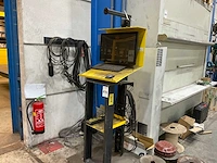 Monitor in verrijdbaar frame