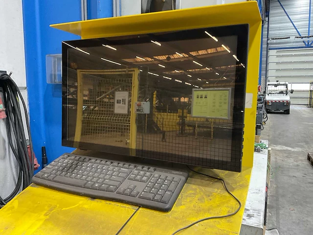 Monitor in verrijdbaar frame - afbeelding 4 van  5