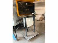 Monitor in verrijdbaar frame - afbeelding 2 van  6