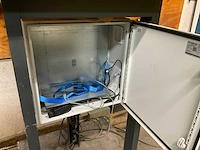 Monitor in verrijdbaar frame - afbeelding 4 van  5