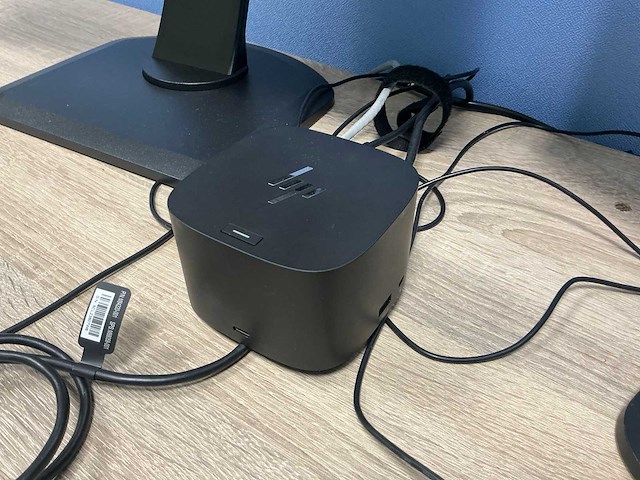 Monitor met dockingstation (12x) - afbeelding 4 van  11