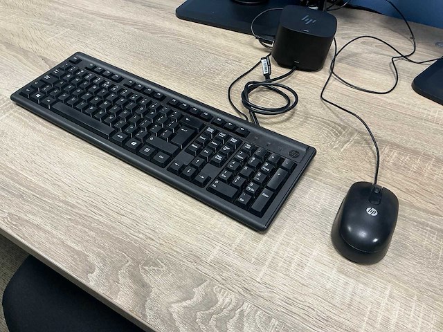 Monitor met dockingstation (12x) - afbeelding 6 van  11