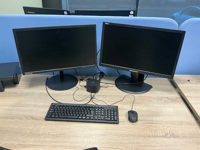 Monitor met dockingstation (12x) - afbeelding 7 van  11