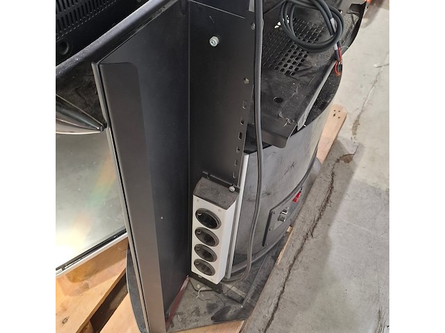 Monitor op standaard en 1x monitor (defect), panasonic, tx-48cx400e - afbeelding 2 van  11
