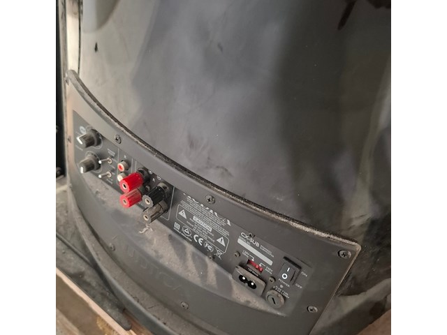 Monitor op standaard en 1x monitor (defect), panasonic, tx-48cx400e - afbeelding 10 van  11