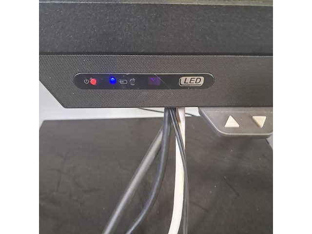 Monitor op standaard, i3touch, v7004 t10 v-sense - afbeelding 7 van  13