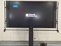 Monitor op standaard, microsoft, 1596