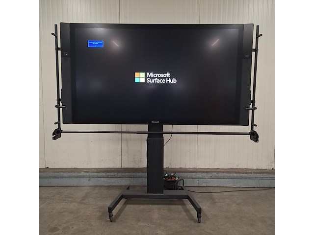Monitor op standaard, microsoft, 1596 - afbeelding 1 van  12