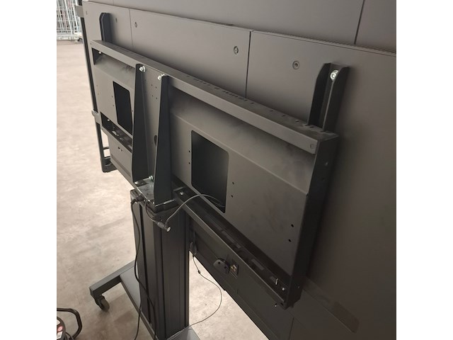 Monitor op standaard, microsoft, 1596 - afbeelding 10 van  12