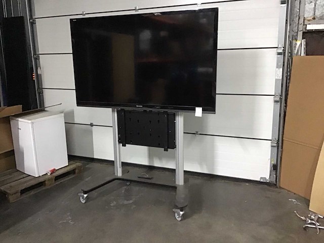 Monitor op standaard - afbeelding 1 van  3