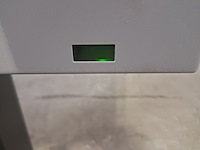 Monitor op standaard - afbeelding 3 van  10