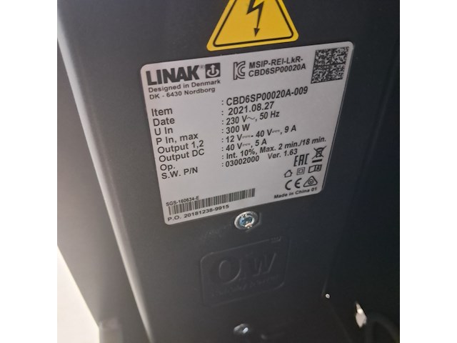 Monitor op standaard - afbeelding 9 van  10