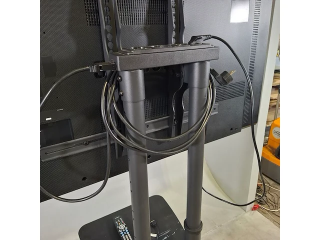 Monitor op verrijdbare standaard, samsung, dc55e - afbeelding 7 van  10