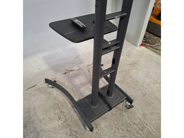 Monitor op verrijdbare standaard, samsung, dc55e - afbeelding 8 van  10