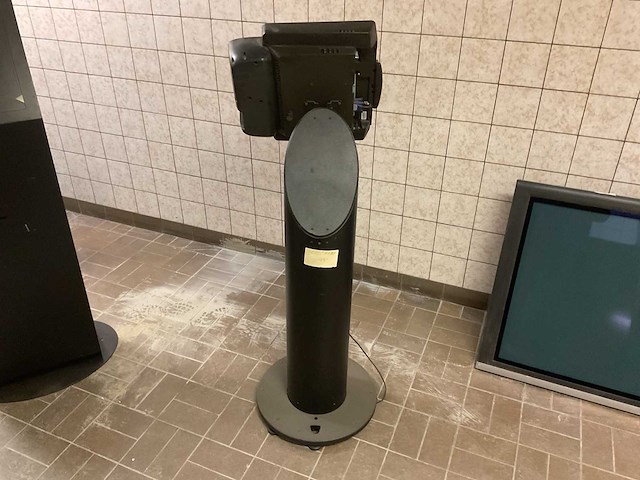 Monitor op zuil - afbeelding 3 van  4