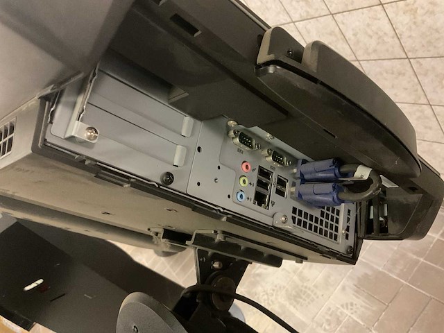 Monitor op zuil - afbeelding 4 van  4