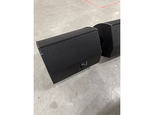 Monitor set in flightcase - afbeelding 17 van  25