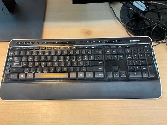 Monitoren en toetsenbord - afbeelding 4 van  4