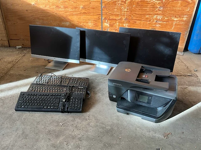 Monitoren, printer en toetsenborden - afbeelding 1 van  6