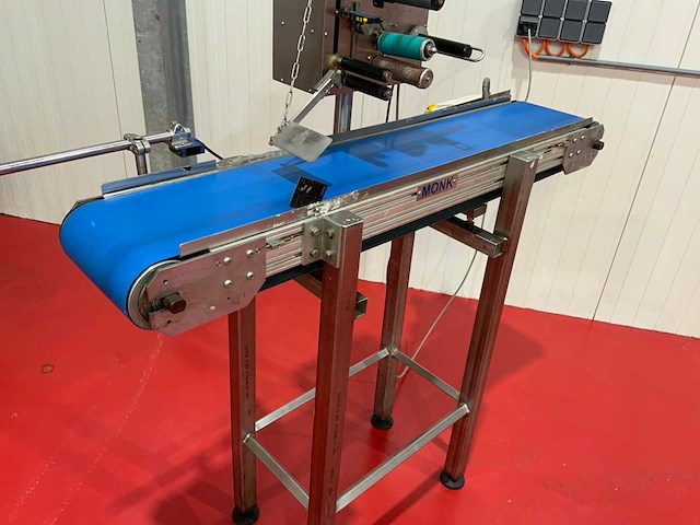 Monk conveyors l1 bovenlabelmachine - afbeelding 9 van  11