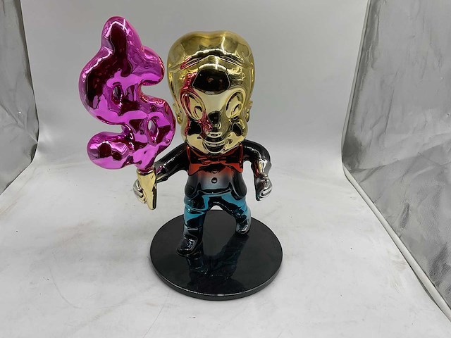 Monopoly sculptuur - afbeelding 4 van  7