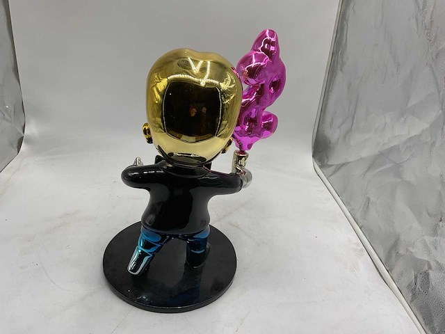 Monopoly sculptuur - afbeelding 7 van  7