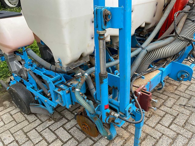 Monosem 6-rijige mais zaaimachine - afbeelding 4 van  14