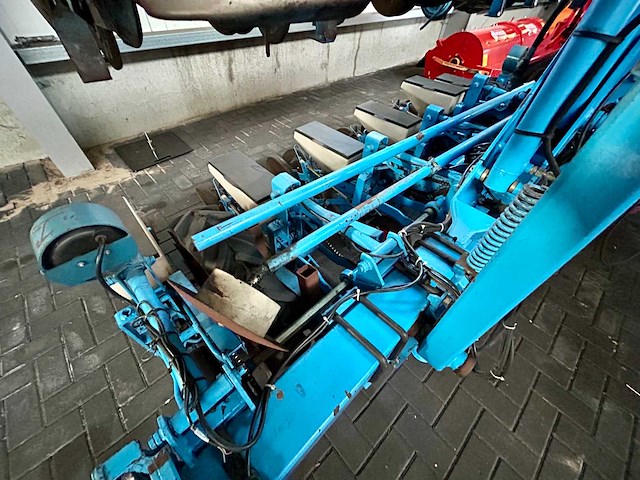 Monosem bietenzaaier meka2000 zaaimachine - afbeelding 15 van  25