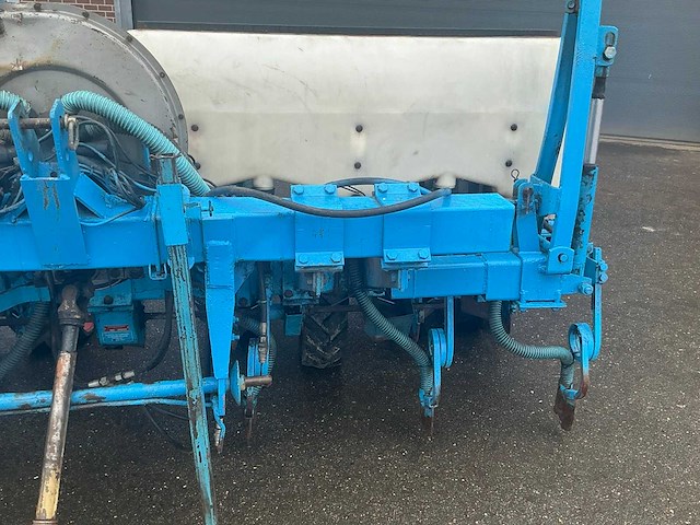 Monosem ng plus 6r gedragen maiszaaimachine - afbeelding 24 van  28