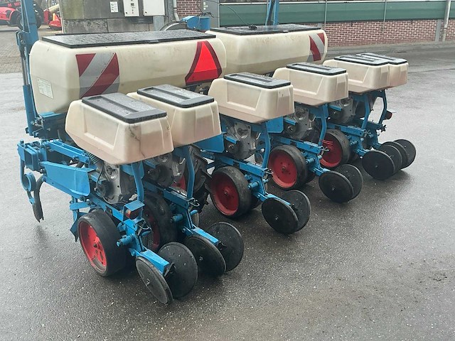 Monosem ng plus 6r gedragen maiszaaimachine - afbeelding 2 van  2