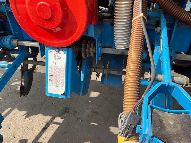 Monosem pnu zaaimachine 6 rijer - afbeelding 9 van  24