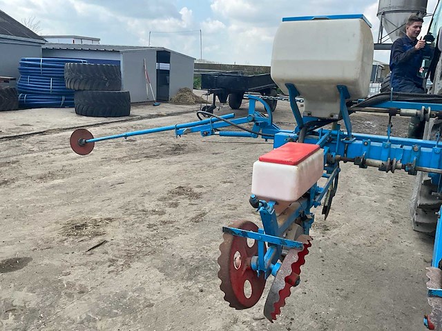 Monosem pnu zaaimachine 6 rijer - afbeelding 15 van  24