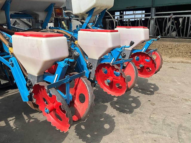 Monosem pnu zaaimachine 6 rijer - afbeelding 24 van  24