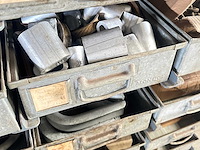 Monroe - tote pan rack met inhoud - afbeelding 5 van  8
