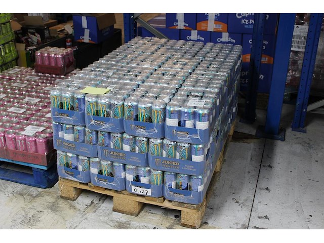 Monster energy aussie lemonade 648 blikken tht 1-2027. bod is inclusief 97,20 euro statiegeldwaarde - afbeelding 1 van  2