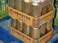 Monster energy golden pineapple 24 blikken tht 6-2027. bod is inclusief 3,60 euro statiegeldwaarde - afbeelding 2 van  2