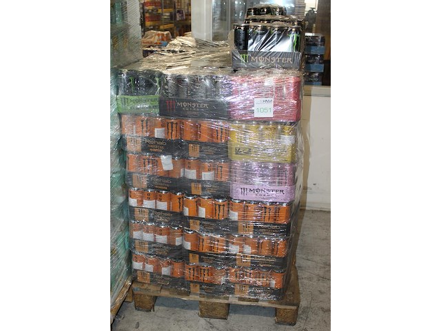 Monster energy in diverse smaken 1056 blikken tht 2026 / 2027. bod is inclusief 158,40 euro statiegeldwaarde - afbeelding 2 van  2