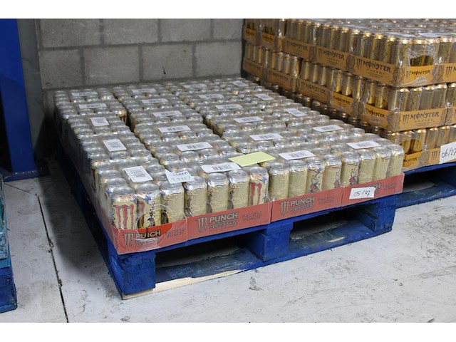 Monster energy pacific punch 264 blikken tht 4-2027. bod is inclusief 39,60 euro statiegeldwaarde - afbeelding 1 van  2