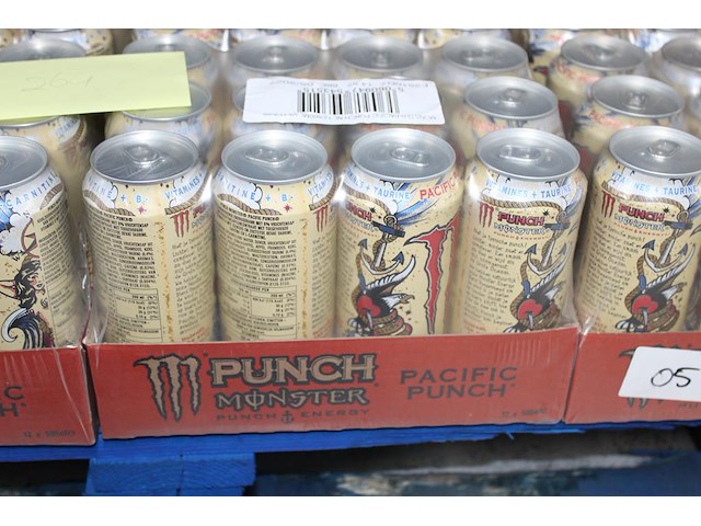 Monster energy pacific punch 264 blikken tht 4-2027. bod is inclusief 39,60 euro statiegeldwaarde - afbeelding 2 van  2