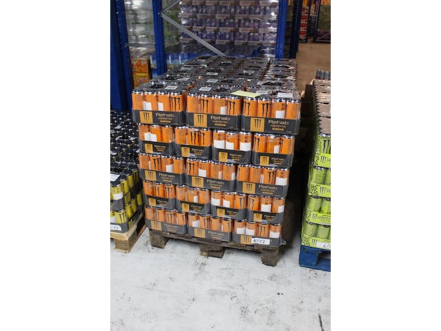 Monster energy rehab 1080 blikken tht 4-2027. bod is inclusief 162,00 euro statiegeldwaarde - afbeelding 2 van  2