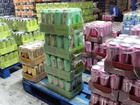 Monster energy rio punch 48 blikken tht 11-2026. bod is inclusief 7,20 euro statiegeldwaarde - afbeelding 1 van  2