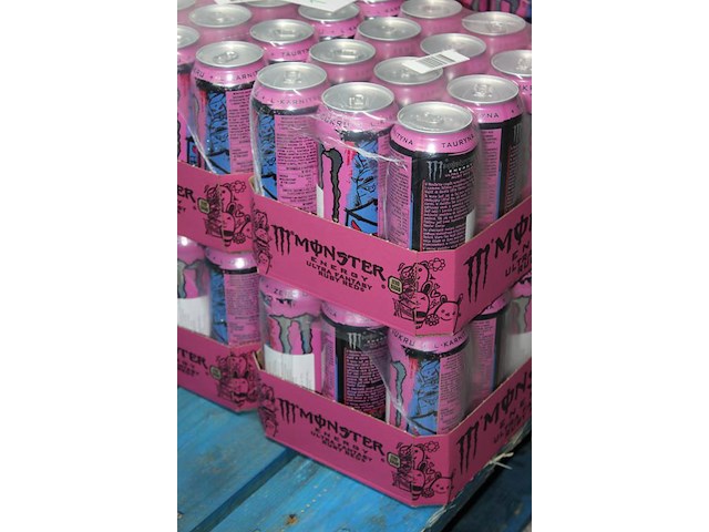 Monster energy ultra fantasy ruby red 48 blikken met tht 5-2027. bod is inclusief 7,20 euro statiegeldwaarde - afbeelding 2 van  2