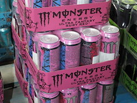 Monster energy ultra fantasy ruby red 60 blikken met tht 5-2027. bod is inclusief 9 euro statiegeldwaarde - afbeelding 2 van  2