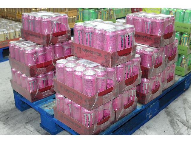 Monster energy ultra rosa 60 blikken tht 4-2027. bod is inclusief 9 euro statiegeldwaarde - afbeelding 1 van  2