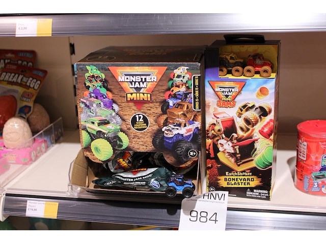 Monster jam mini wagentjes in twee dozen. - afbeelding 1 van  2