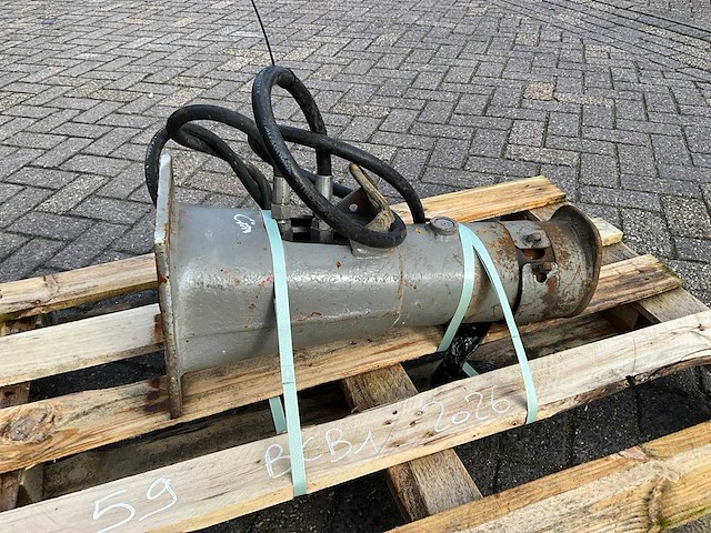 Montabert sc 12 sloophamer voorzetapparatuur - afbeelding 1 van  4